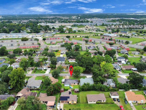 2827 Ellington Street, Houston TX 77088