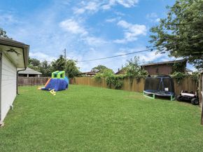 2827 Ellington Street, Houston TX 77088