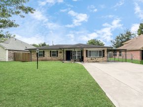 2827 Ellington Street, Houston TX 77088