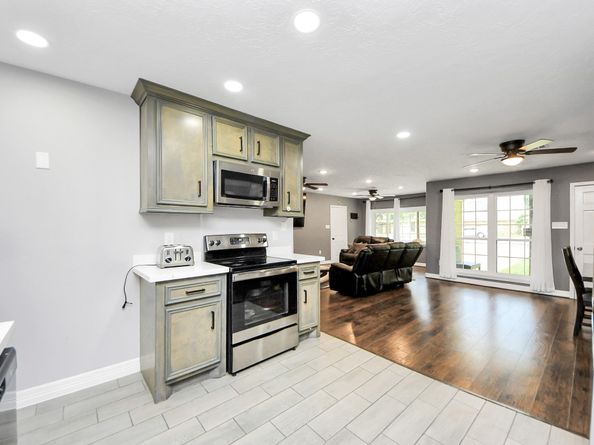 2827 Ellington Street, Houston TX 77088