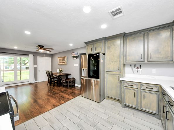 2827 Ellington Street, Houston TX 77088