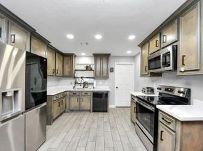 2827 Ellington Street, Houston TX 77088