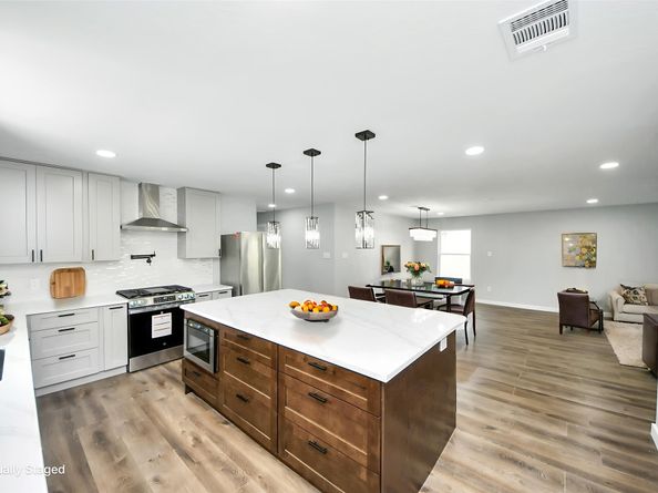 1218 Des Jardines Street, Houston TX 77023