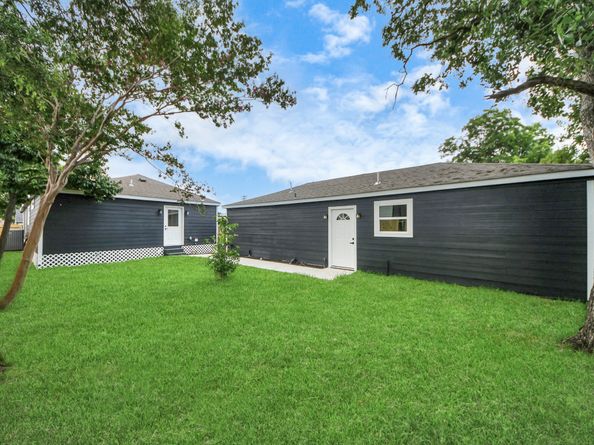 1218 Des Jardines Street, Houston TX 77023