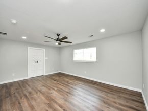 1218 Des Jardines Street, Houston TX 77023