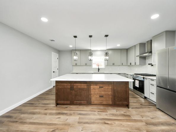 1218 Des Jardines Street, Houston TX 77023