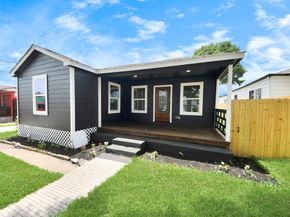 1218 Des Jardines Street, Houston TX 77023