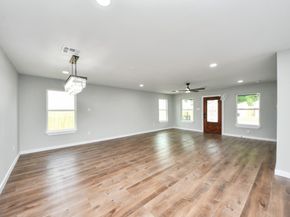 1218 Des Jardines Street, Houston TX 77023