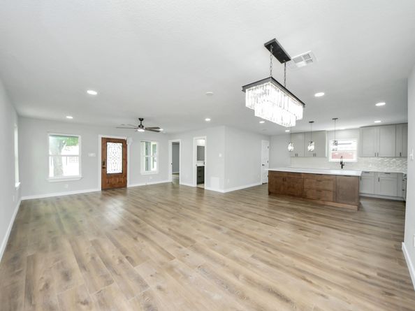 1218 Des Jardines Street, Houston TX 77023
