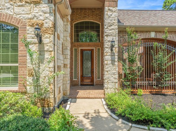 35 N Beech Springs Drive, The Woodlands TX 77389