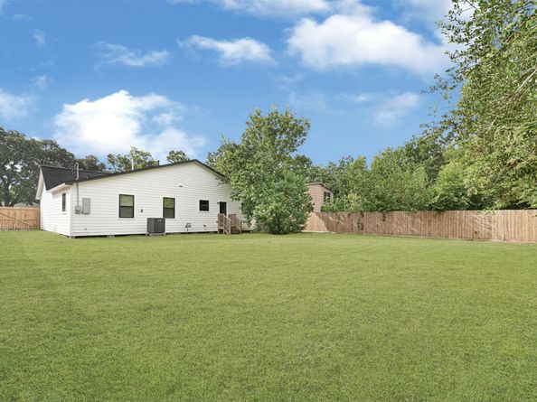 1008 Danube Street, Houston TX 77051