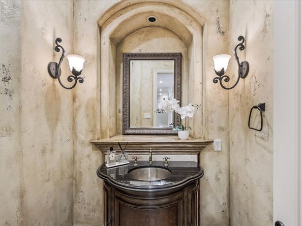 570 Lanecrest Lane, Houston TX 77024