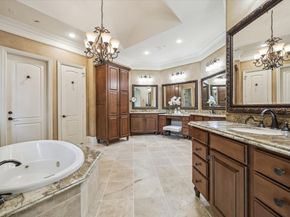 570 Lanecrest Lane, Houston TX 77024