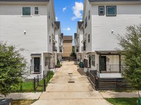 1505 W 23rd Street D, Houston TX 77008