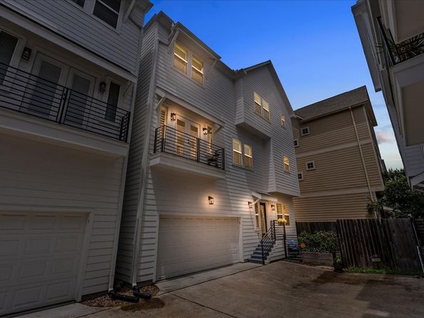 1505 W 23rd Street D, Houston TX 77008