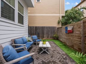 1505 W 23rd Street D, Houston TX 77008