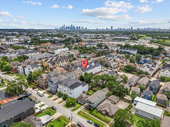 1505 W 23rd Street D, Houston TX 77008
