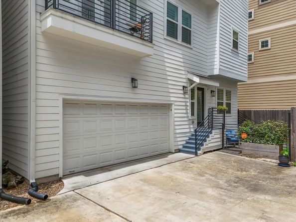 1505 W 23rd Street D, Houston TX 77008