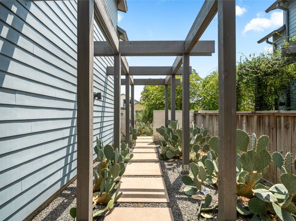 7714 Janak Drive, Houston TX 77055