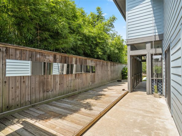 7714 Janak Drive, Houston TX 77055