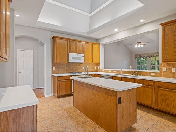 19 Camborn Place, The Woodlands TX 77384