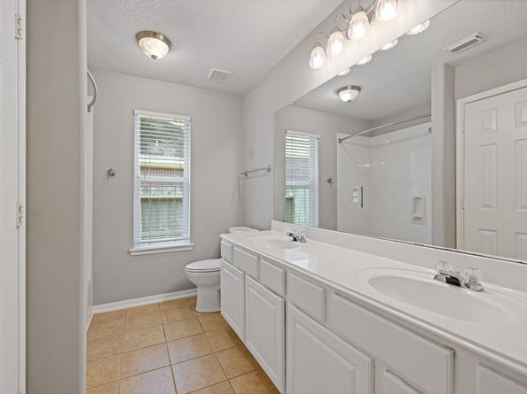 19 Camborn Place, The Woodlands TX 77384