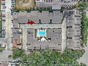 77 Chelsea Boulevard, Houston TX 77006