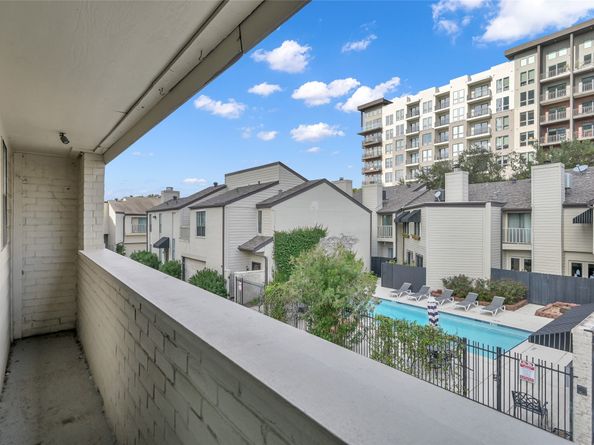77 Chelsea Boulevard, Houston TX 77006
