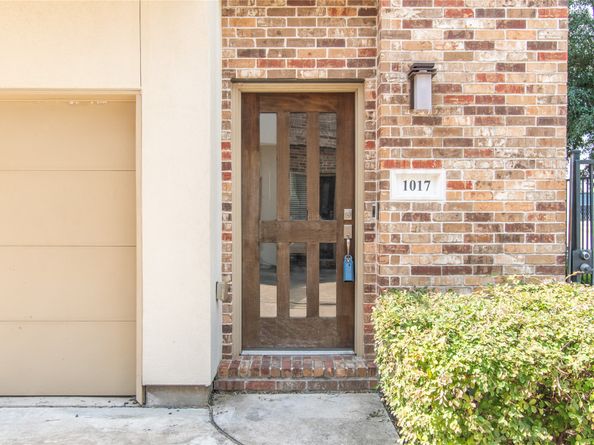 1017 Roberts Street, Houston TX 77003