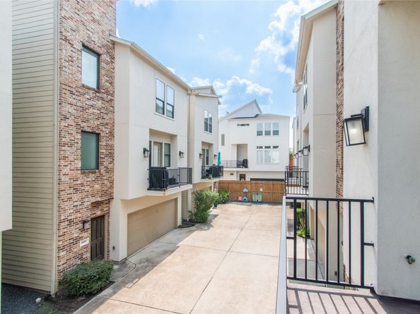 1017 Roberts Street, Houston TX 77003