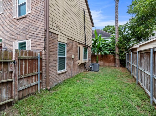 6827 Hollow Hearth Drive, Houston TX 77084