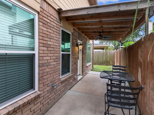 6827 Hollow Hearth Drive, Houston TX 77084