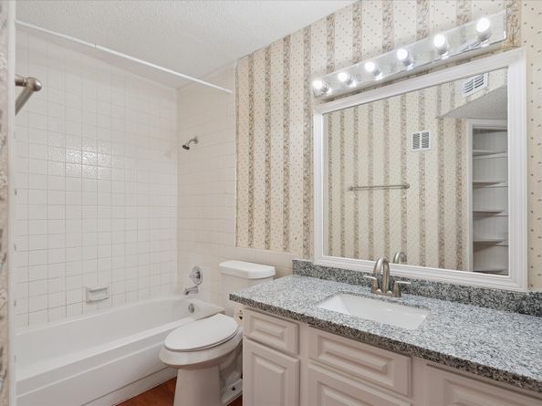 2818 S Bartell Drive 25, Houston TX 77054