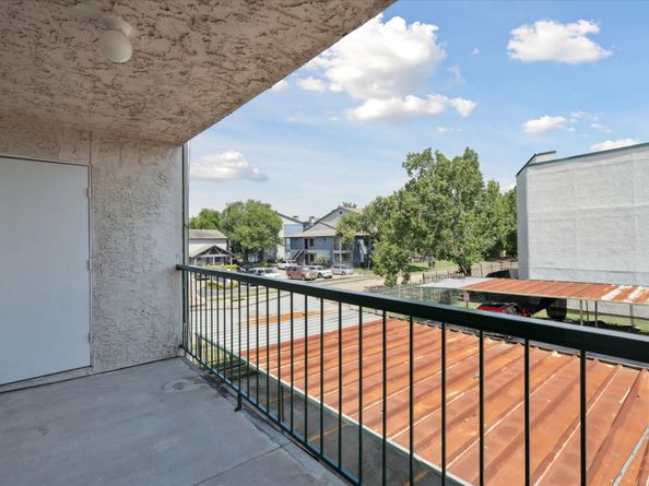 2818 S Bartell Drive 25, Houston TX 77054