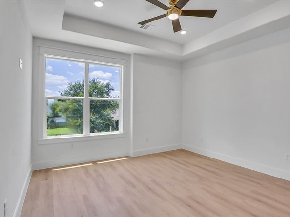 4833 Paula Street, Houston TX 77033