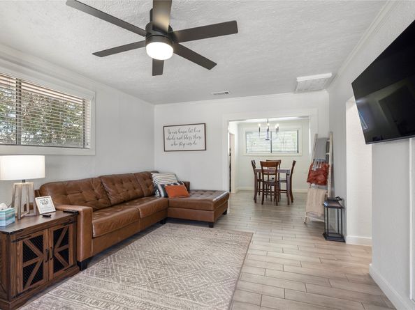 206 Murray Street, Conroe TX 77301