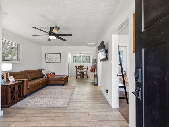 206 Murray Street, Conroe TX 77301