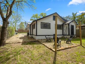 206 Murray Street, Conroe TX 77301