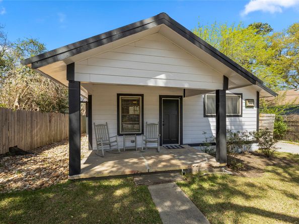 206 Murray Street, Conroe TX 77301