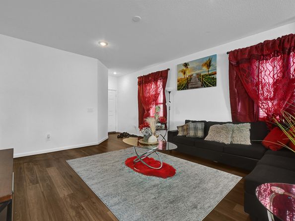6754 Hobby Wind Ridge Drive, Houston TX 77075