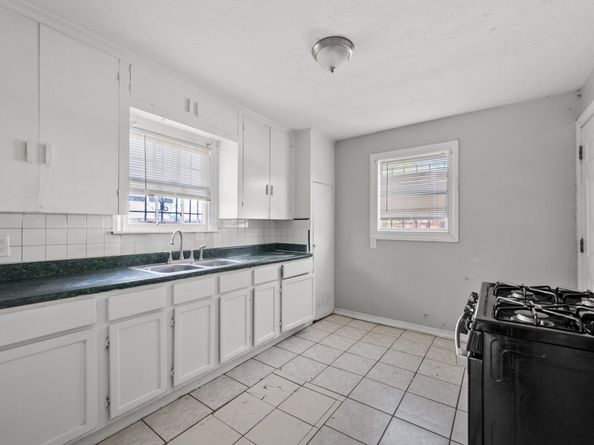 1017 Canadian Street, Houston TX 77009