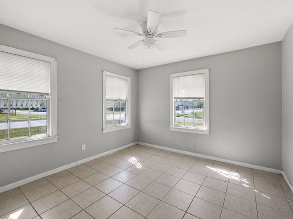 1017 Canadian Street, Houston TX 77009
