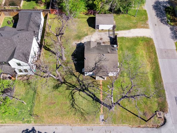 1017 Canadian Street, Houston TX 77009