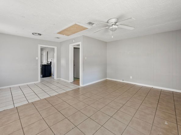 1017 Canadian Street, Houston TX 77009