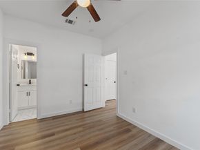 8211 Barlow Street, Houston TX 77028