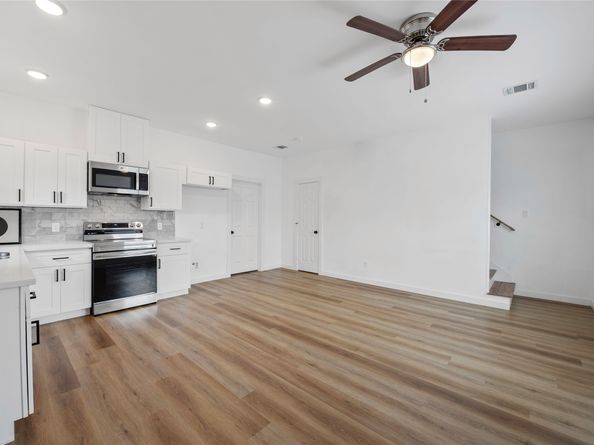 8211 Barlow Street, Houston TX 77028