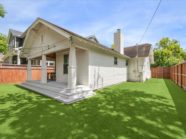 729 Merrill Street, Houston TX 77009