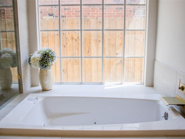 3222 Serene Oak Drive, Sugar Land TX 77478