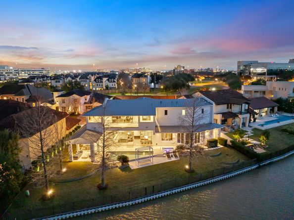 15618 Oyster Cove Drive, Sugar Land TX 77478
