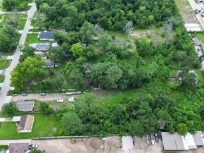 1321 De Soto Street, Houston TX 77091